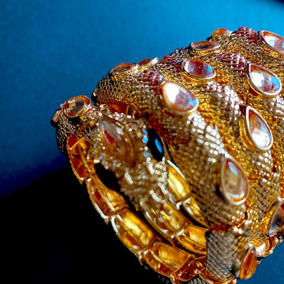 Magnificent Snake Arm Cuff / Bracelet New. Ships Free - Picture 4 of 12